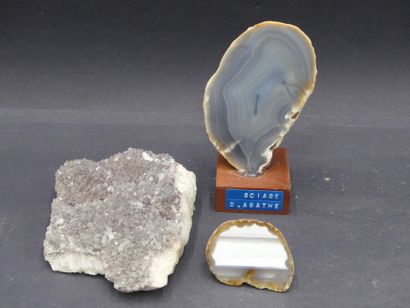 Réunion de minéraux Réunion de minéraux de diverses tailles et provenances dont Agathe...