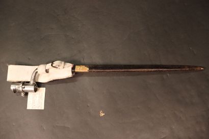 null Fusil, modèle 1822 T. Canon rond, à pans au tonnerre. Platine marquée « Mre...