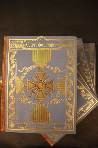  Ensemble de 5 fort volumes, La Guerre Documentée, Librairie SCHWARZ, LE MARCHAND...