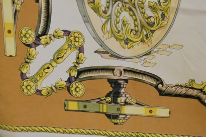 HERMES HERMES. Carré en soie modèle "Les roues" par Caty Latham. Dimensions: 90x90cm....