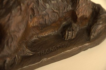 CHIEN Thomas François Cartier (1879-1943). Chien griffon en bronze à patine brune,...
