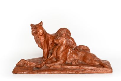 CHIENS Maximilien Louis FIOT (1886-1953). Couple de chiens malamut en terre cuite...