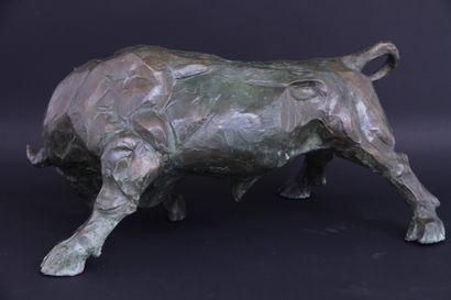 Le taureau Michel AUDIARD. Le taureau, bronze patiné vert, signé, épreuve d'artiste....