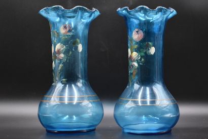 Vases dans le goût de Montyjoye. Dans le goût de MONTJOYE, Paire de vases en verre...