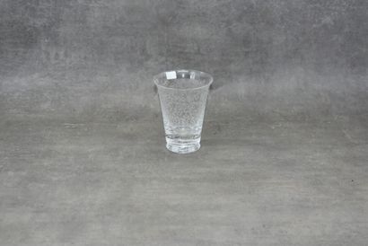 BACCARAT. BACCARAT. Verre en cristal. Hauteur 11 cm