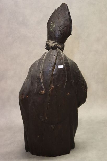 null Saint évêque en bois sculpté en ronde-bosse et patiné noir. Italie ou sud de...