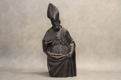 null Saint évêque en bois sculpté en ronde-bosse et patiné noir. Italie ou sud de...