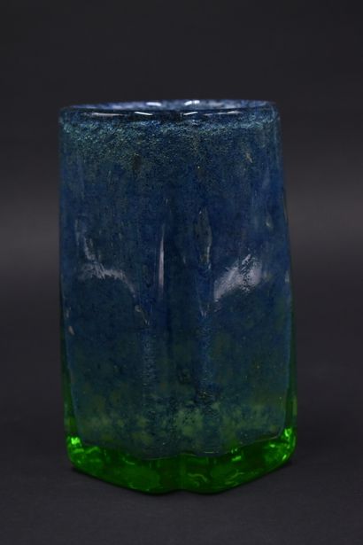 null FRENCH WORK. Vase with quadrangular body and tubular neck in green and blue...