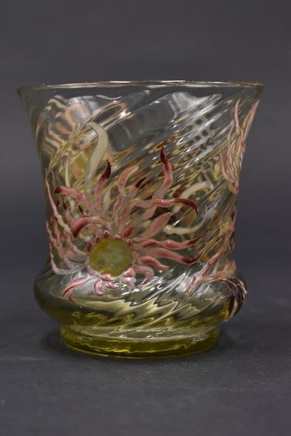 null Émile GALLE (1864-1904). Vase à corps tubulaire conique sur talon annulaire....