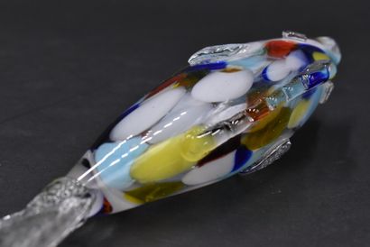 null ITALIAN WORK. Fish. Sculpture in white glass spotted multicolored. Height: 6,5...