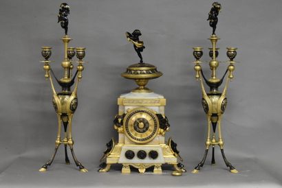 Henri PICARD (1840-1890), bronzier Henri PICARD (1840-1890), bronzier. Garniture...