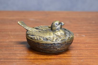 null Jean RABIANT (XIX-XX) (d'après), Boîte couverte en bronze à patine dorée, couvercle...