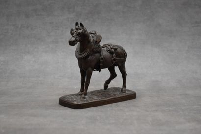 null Louis KLEY (1833-1911) Cheval, bronze à patine brune, signé sur la terrasse....