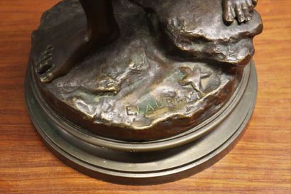 null Eric LAURENT (1959). La pêcheuse, bronze signé sur le socle. Hauteur: 64cm
