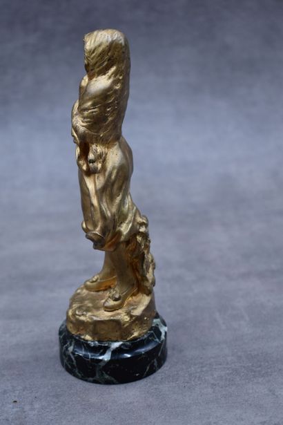 null Jean GARNIER (1853-c.1910) . Frileuse, bronze à patine dorée, visage en ivoire...