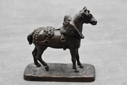 null Louis KLEY (1833-1911) Cheval, bronze à patine brune, signé sur la terrasse....