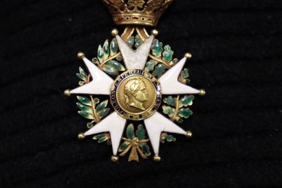 null ORDRE DE LA LEGION D'HONNEUR. Etoile d'officier d'époque Monarchie de Juillet,...