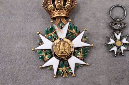 null ORDRE DE LA LEGION D'HONNEUR. Etoile d'officier d'époque Monarchie de Juillet,...