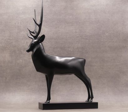 null François POMPON (1855-1933) (d'après), Grand cerf, sculpture en bronze à patine...