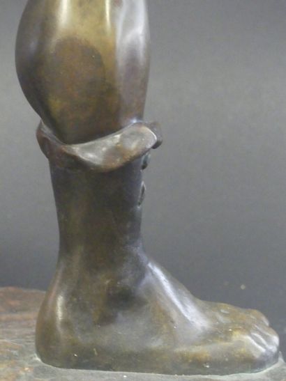 null Émile LAPORTE (1858-1907). VERCINGETORIX. Bronze à patine dorée. Signé sur la...