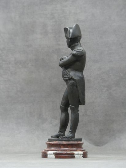null Emile GUILLEMIN (1841-1907), Napoléon, bronze à patine brune, socle en marbre...