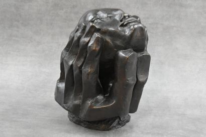 Etienne MARTIN (1913 -1995), Bronze. Etienne MARTIN (1913 -1995). Tête aux mains....