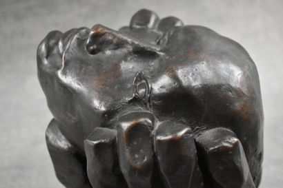 Etienne MARTIN (1913 -1995), Bronze. Etienne MARTIN (1913 -1995). Tête aux mains....