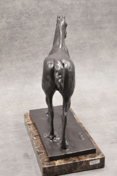 D'après Edgar DEGAS (1834-1917), Bronze. D'après Edgar DEGAS (1834-1917), "Cheval...