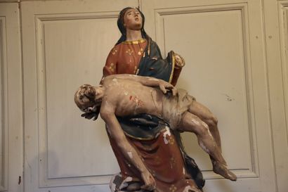 null Pieta in carved wood. Work of the 17th century. Later polychromy. Accidents...