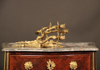 null A pair of ormolu sconces representing a Chinese couple, with two lights. Height:...