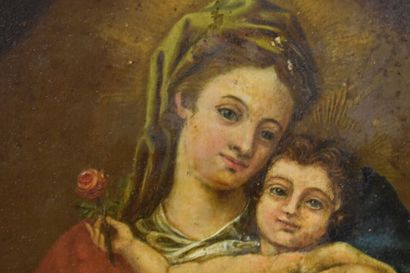 VIERGE A L'ENFANT Ecole du XVIIIème siècle, Vierge à l'Enfant, huile sur panneau....