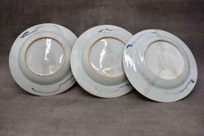 null CHINE. Collection de 8 assiettes en porcelaine du XVIIIème et XIXème siècle....