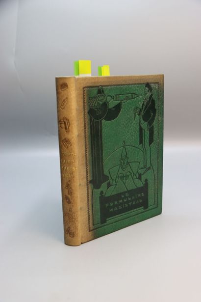 null [HEMARD] - Formulaire Magistral. Paris, 1927.

 In-8 plein maroquin vert sapin,...