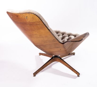 GEORGE MULHAUSER George MULHAUSER, Fauteuil et son ottoman "My Chair" pour PLAYCRAFT...