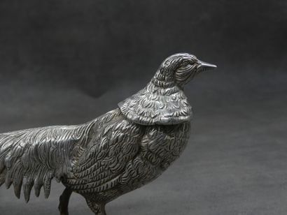 null Réunion de quatre oiseaux en métal argenté. Dimensions des faisans : 14,5 x...