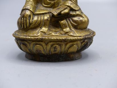 null ASIE DU SUD. Statue en bronze représentant un Bouddha. Fin XIXème siècle. Dimensions...