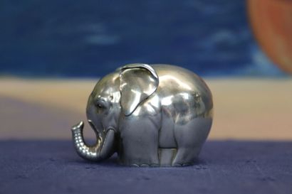 null FABERGE. Tcharka en forme d'éléphant, argent 88 zolotniks (916 millièmes) avec...