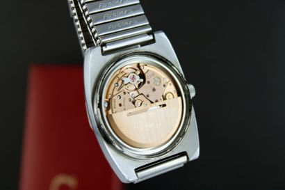 null OMEGA Geneva ref. 166.0190
Steel bracelet watch. Barrel case. Screwed case back....