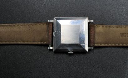 null OMEGA. 
Steel bracelet watch. Square case. Back with pressure.
Silver dial,...