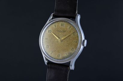 null International Watch & Co Schaffhausen
Steel bracelet watch. Round case. Back...