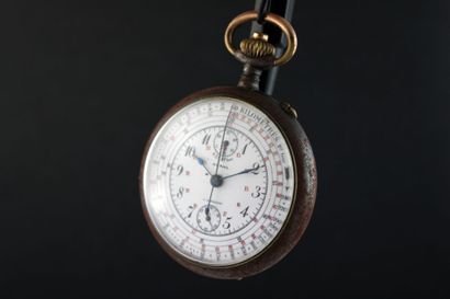 null J.AURICOSTE AURAL 
Montre chronographe gousset en acier noirci.
Cadran blanc...