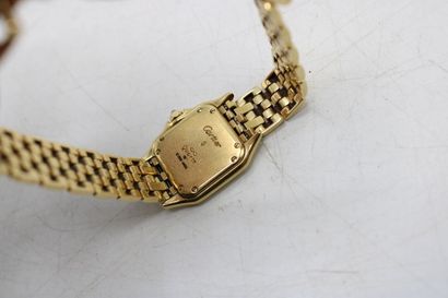null CARTIER. Panther. Ladies' watch in yellow gold 750, quartz movement, dial with...