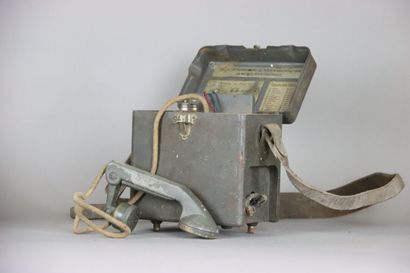 null Trois appareils de Télégraphie Militaire. Un du modèle 1932, un modèle BL 2934...