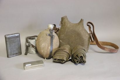 Lot of French and German equipment: a liter...
