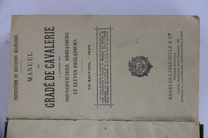 null Manuel du gradé de Cavalerie. Edition de 1926. Editions Lavauzelle. Reliure...