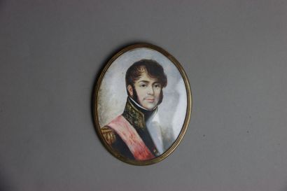 null Oval miniature of a general in uniform. Dimensions : 9 x 7 cm



EXPERT : Mr...