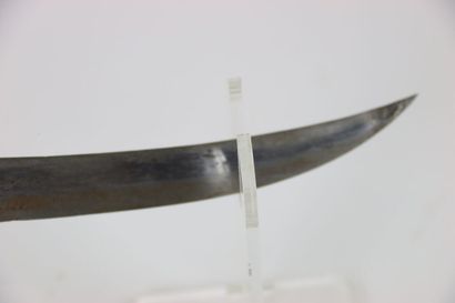 null Lots of two daggers Central Africa, daggers of arm with piece in leather and...