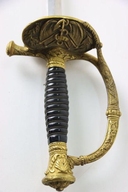 null Épée d'officier supérieur de marine modèle 1837. Monture en bronze doré et corne....