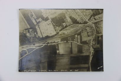 null Vue aérienne du village de Conty (Somme) le 22 mai 1918 à 15h. Dimensions: 17...