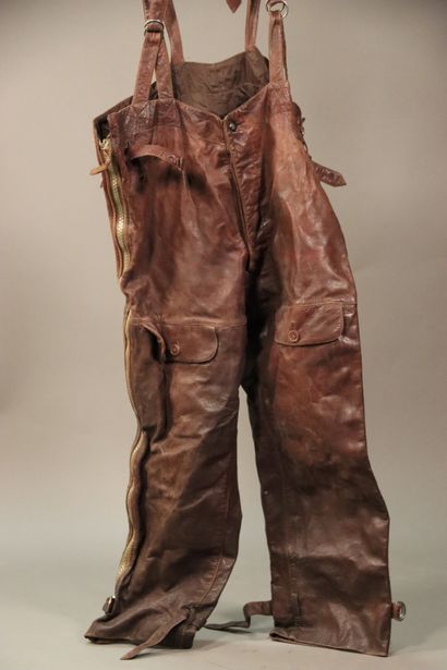 Pantalon d'aviateur en cuir, couleur marron....
